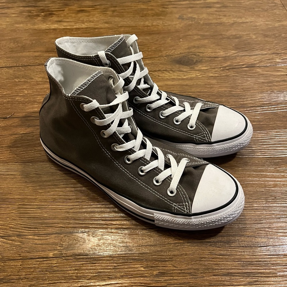Olive Converse